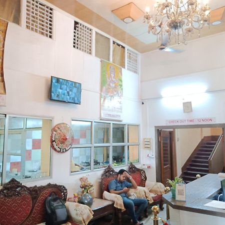 Kusum Hotel Dibrugarh Exterior photo