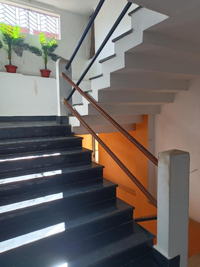 Kusum Hotel Dibrugarh Exterior photo