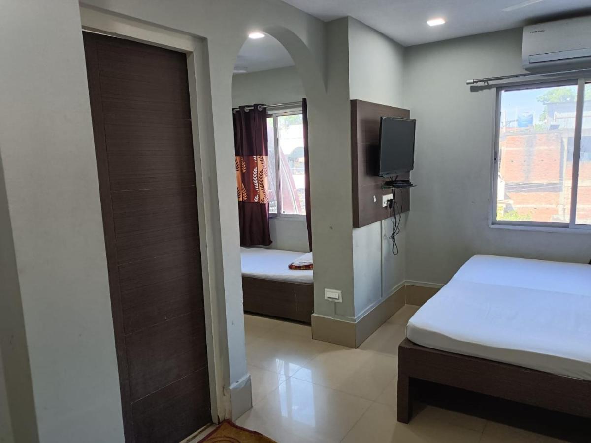 Kusum Hotel Dibrugarh Exterior photo