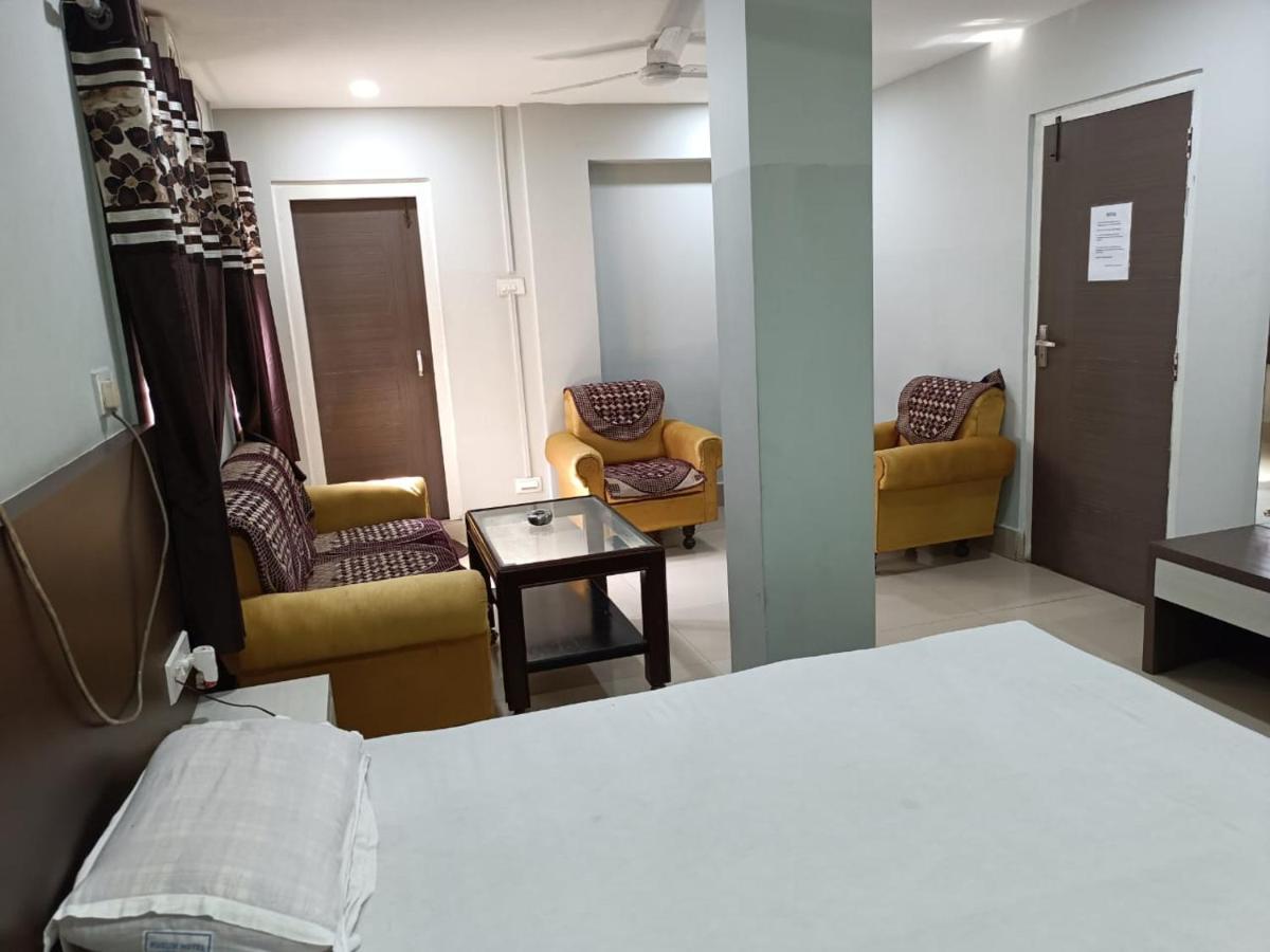 Kusum Hotel Dibrugarh Exterior photo