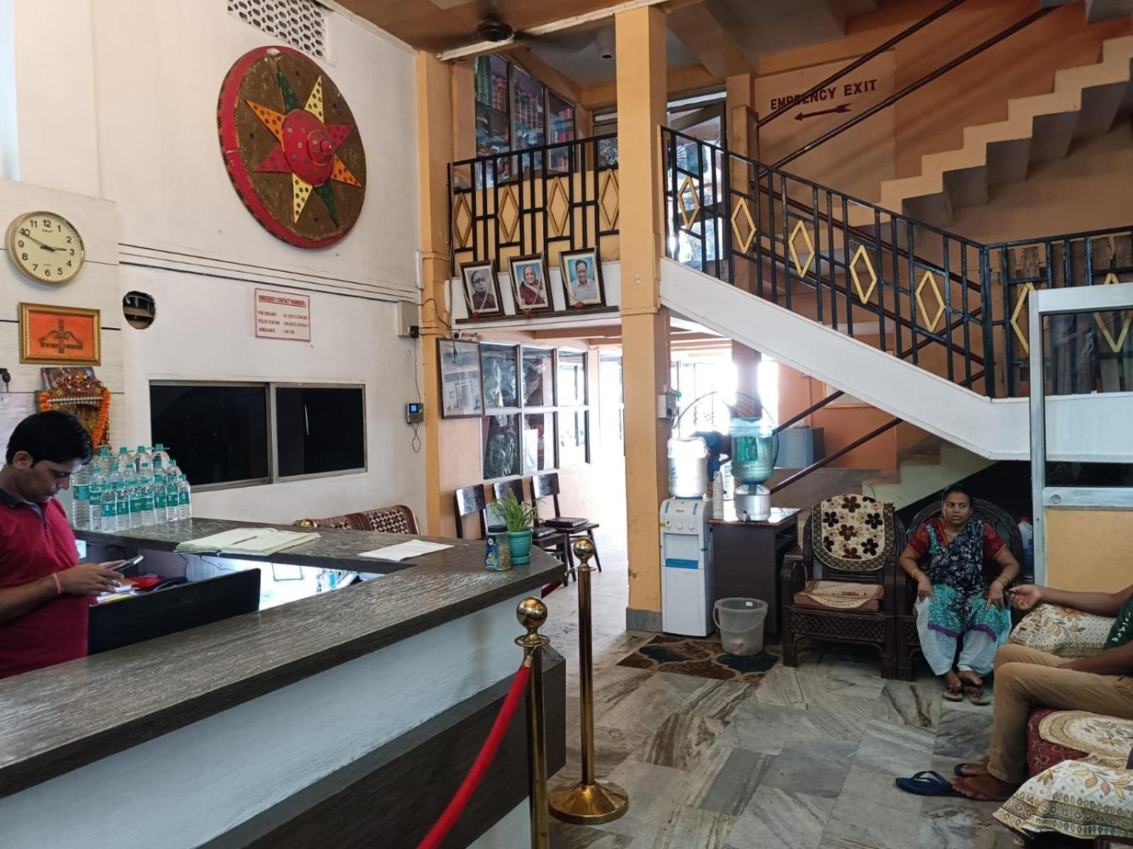 Kusum Hotel Dibrugarh Exterior photo