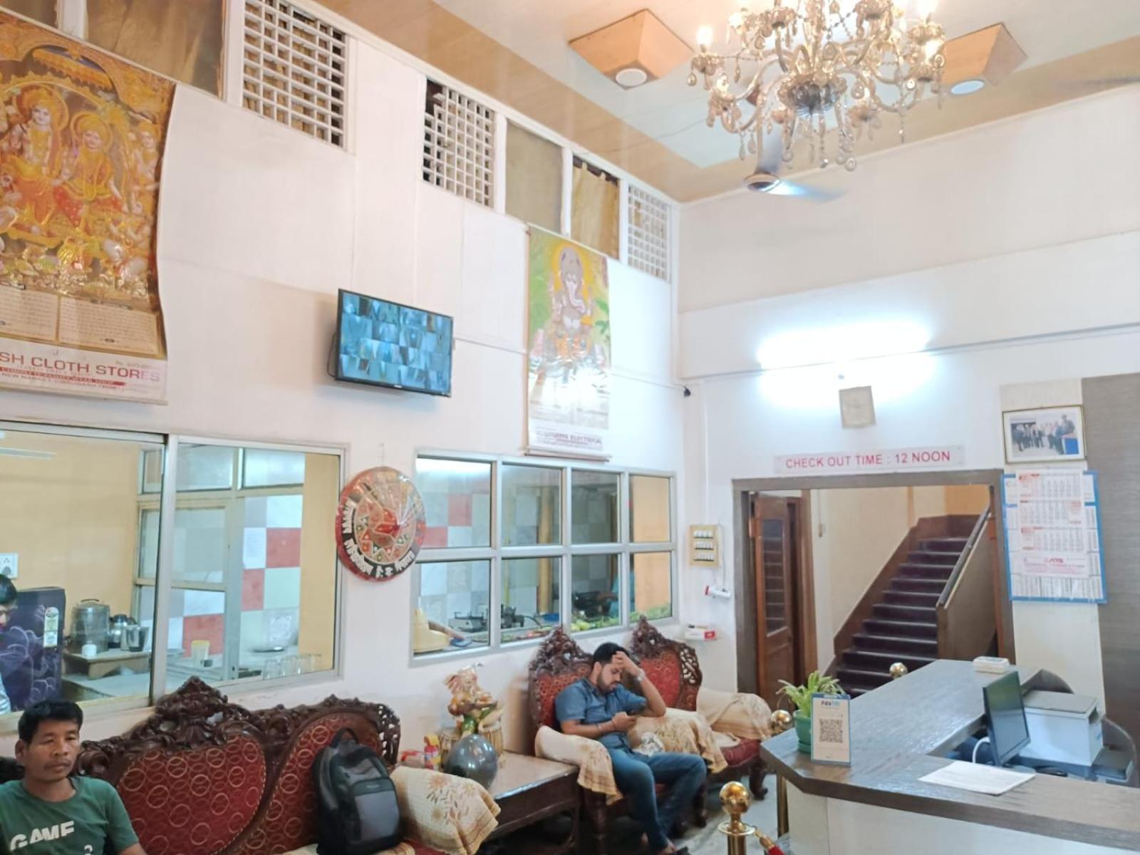 Kusum Hotel Dibrugarh Exterior photo